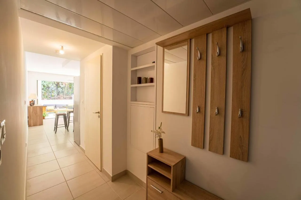 Appartement Les Lecques - Superb New Standing T3 With Garden Swimming Pool & Parking à Saint-Cyr-sur-Mer France